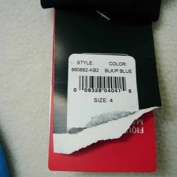 Youth Nike Therma Fit Hoodie Black New - Picture 4 of 6